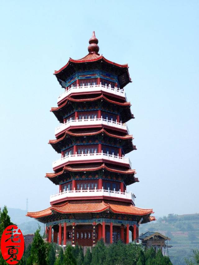 第一,对于寺庙佛塔效果图设计,佛塔施工的设计涉及诸多方面的内容