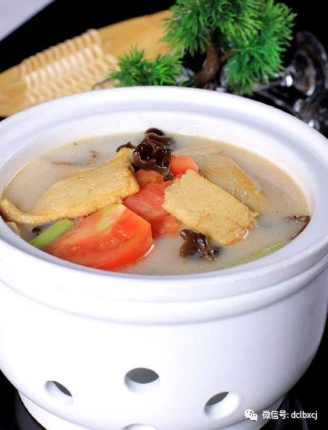 一道风靡济南的美味菜品——奶汤全家福!