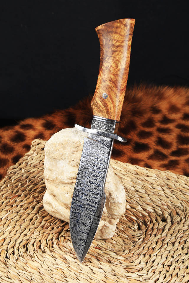 小型战斗刀:13-16厘米.