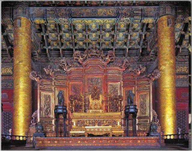 金銮殿中的龙椅是用什么木头做的