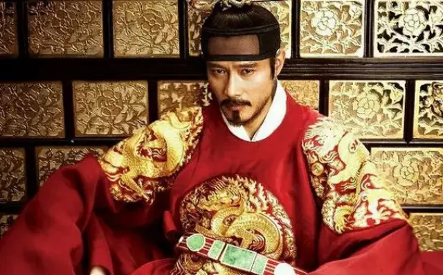 朝鲜国王光海君,在明朝和后金两边骑墙游离.