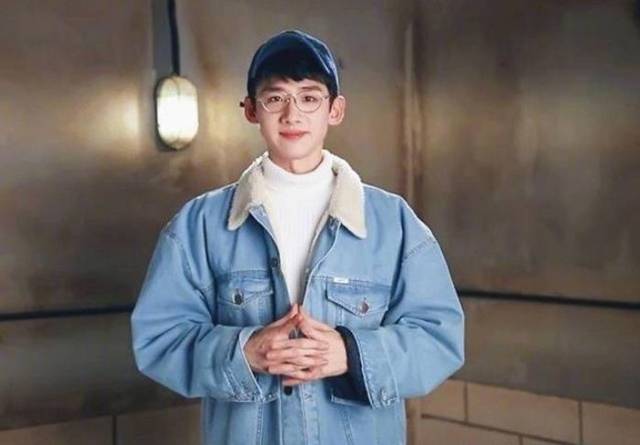 娃娃脸小花男友被扒出的内幕?复出星二代约P