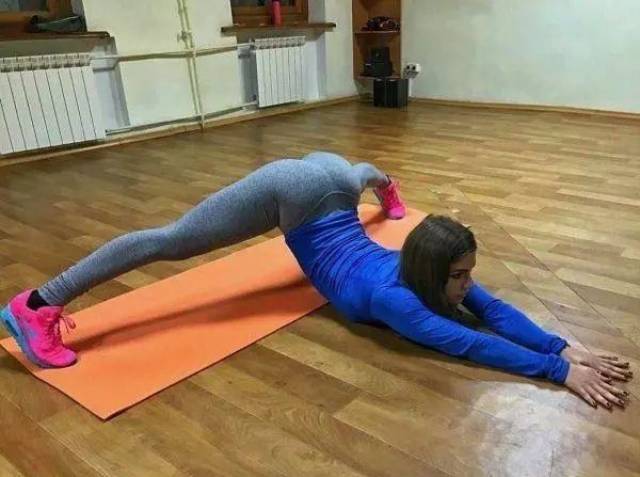 7个高难度瑜伽动作练出你的气质