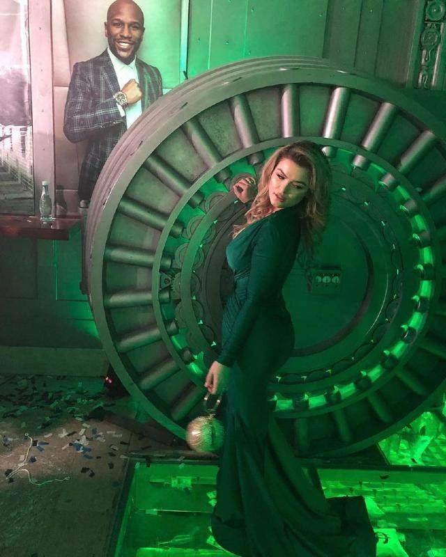 梅威瑟的女友都充满了铜臭味道,唯独嘴炮女友才是纯真女人_手机搜狐网