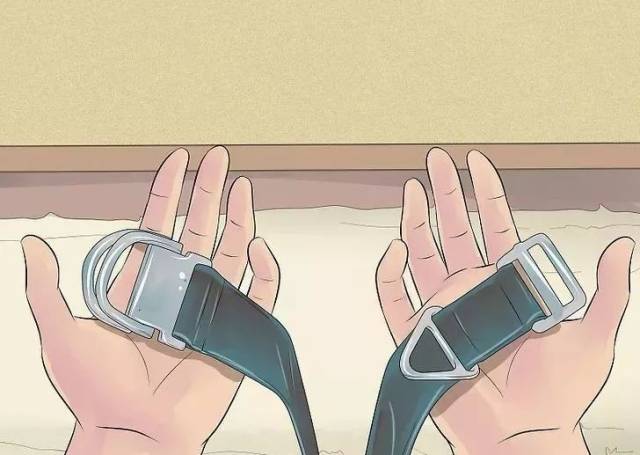 贾斯汀·比伯,你的屁股掉出来了!