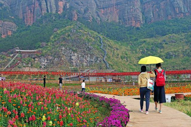 廣西玉林北流市銅石嶺國際旅遊度假區經廣西旅遊資源開發利用與服務