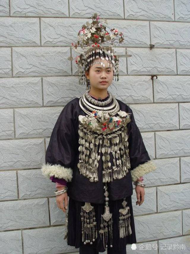 像凤凰羽毛一样美丽的地方:贵州三都水族人聚居地,一起去看看水族服饰