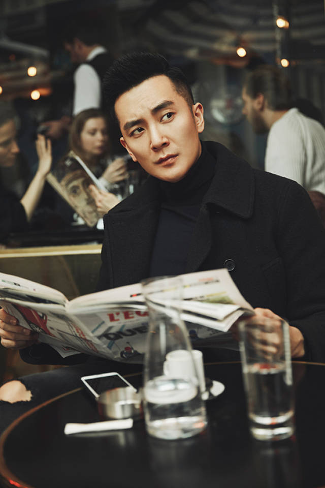 4月1日,不少明星借愚人节与粉丝互动,演员陆思宇也在微博晒出一段小