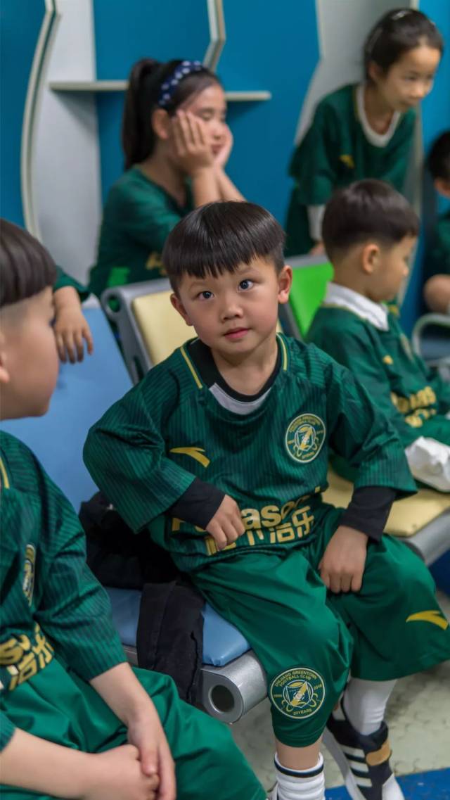 联赛第三轮球童掠影 | 一场3-4让你们遗憾了吧,就算下场不当球童也要