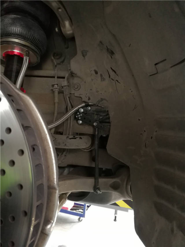 奔驰c级改装气动避震悬挂 w205气压避震改装案例分享