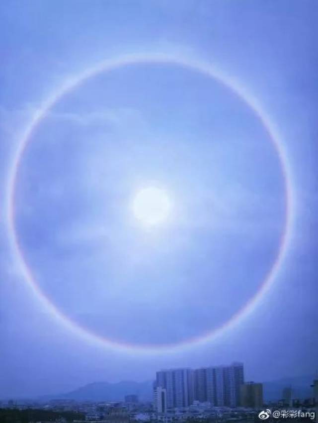 各大社群,朋友圈也都被今天的太阳给晒爆了!