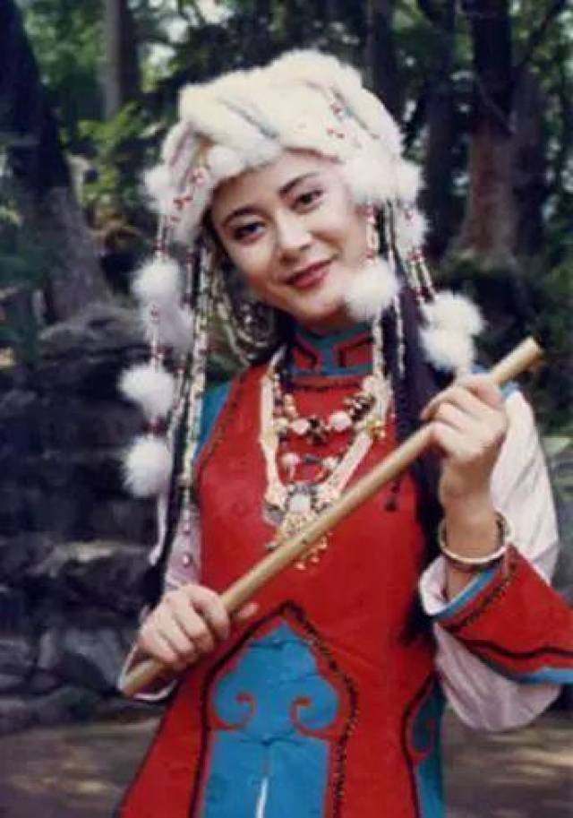还珠格格》塞娅公主20年后大变样！完全认不出！却美出新高度！_搜狐网