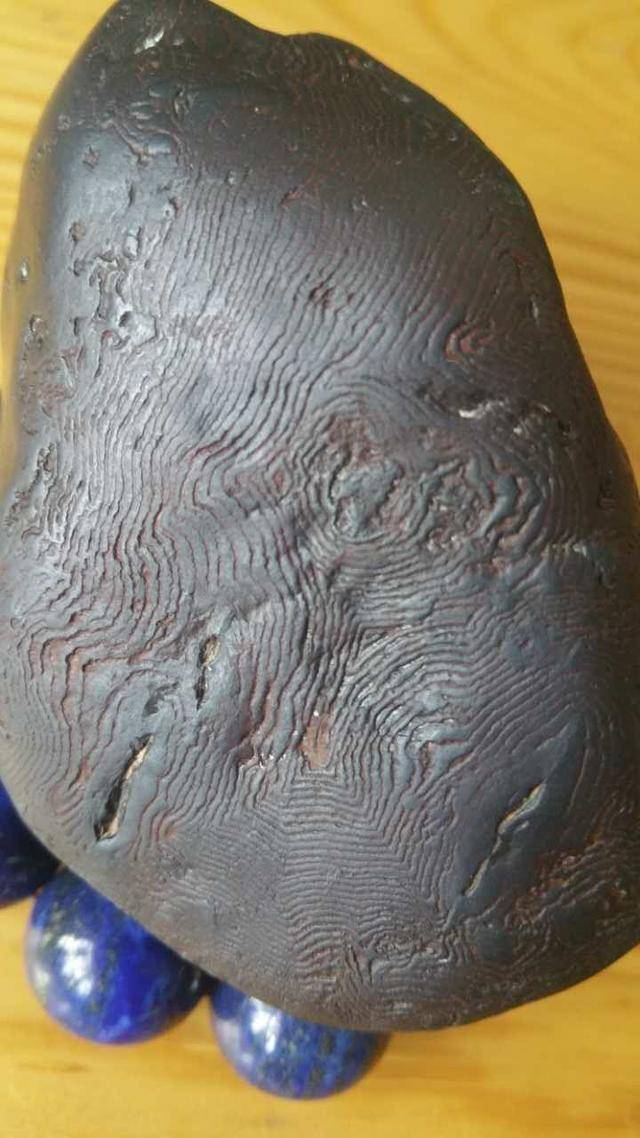 陨石熔流线图片图片