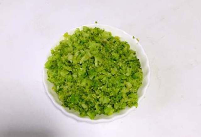 青菜怎么剁碎,青菜咋切,切菜_大山谷图库