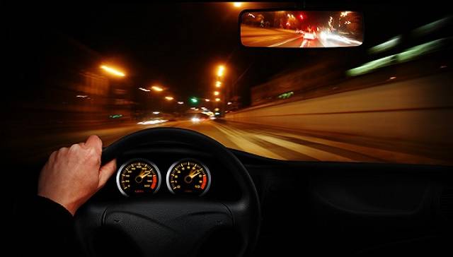 博弈网约车立法:司机和车辆资质是否应放宽?