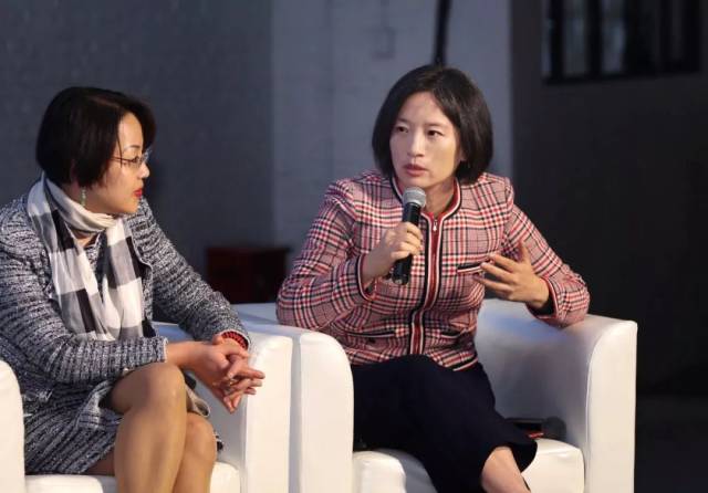 华丽志创始人,橙湾大学校长余燕出席中法时尚之约《时"商"论坛》|华丽