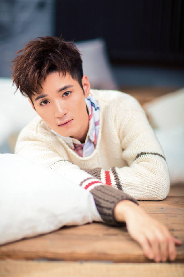 何奉天暖春写真曝光 干净清爽文艺范儿十足