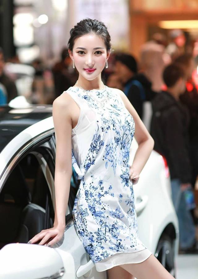 陈芋汐10米台预赛第一
