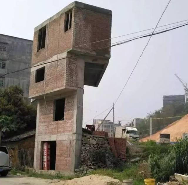 刷爆五华朋友圈的"纸片楼"被有关部门拆除,网红就此消逝