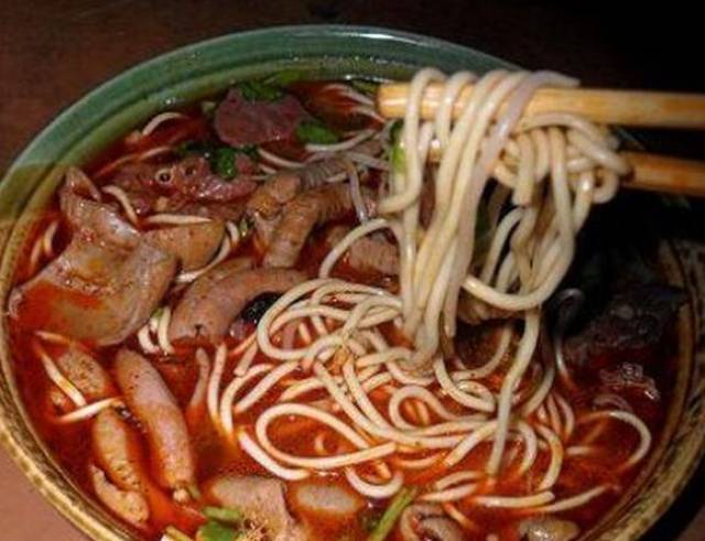 襄阳名吃--牛油面