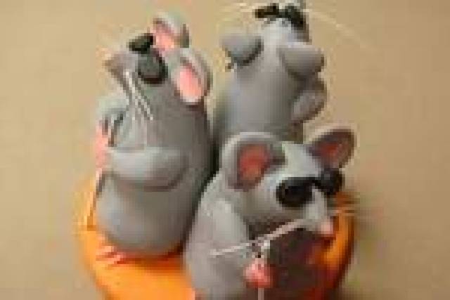 英文童谣:three blind mice