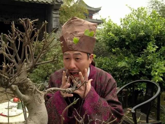 系我哋广州本土出品的《乘龙快婿》 都将食字玩得出神入化 ▼ 佢有两
