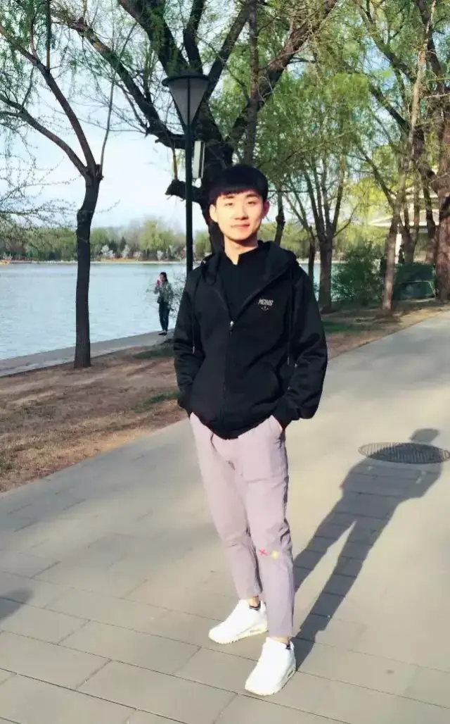 京剧神童"囚禁"史被揭秘,陶阳转发并感恩,郭德纲欣慰回应