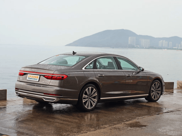 奥迪官方对此宣布新车还将在国内推出2.0t,4.0t和6