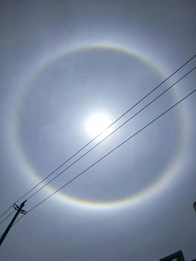 p图大赛,现在开始!日晕后的昆明朋友圈,都是这个