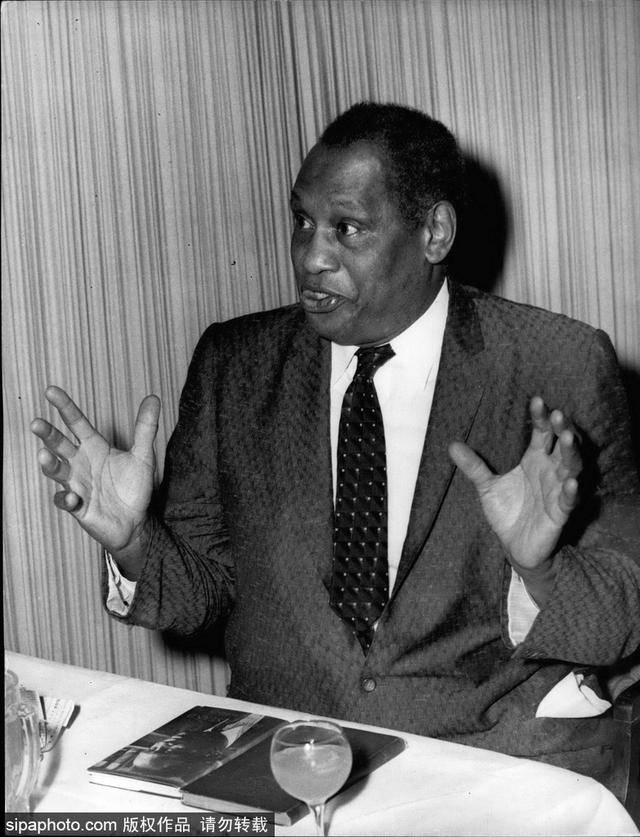 闻名的黑人歌王 本世纪最伟大的男低音歌手之