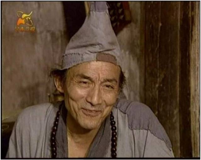 他出演的济公堪称经典后皈依佛门如今85岁依旧各地出演