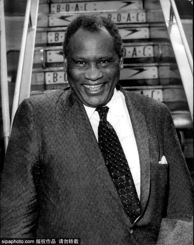 闻名的黑人歌王 本世纪最伟大的男低音歌手之