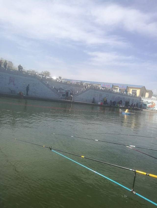 2018年首次黑坑钓鱼之战,鱼票400元,媳妇以为我赚了