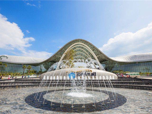 去三亚玩,最重要的是怎么选酒店才不坑:五月三