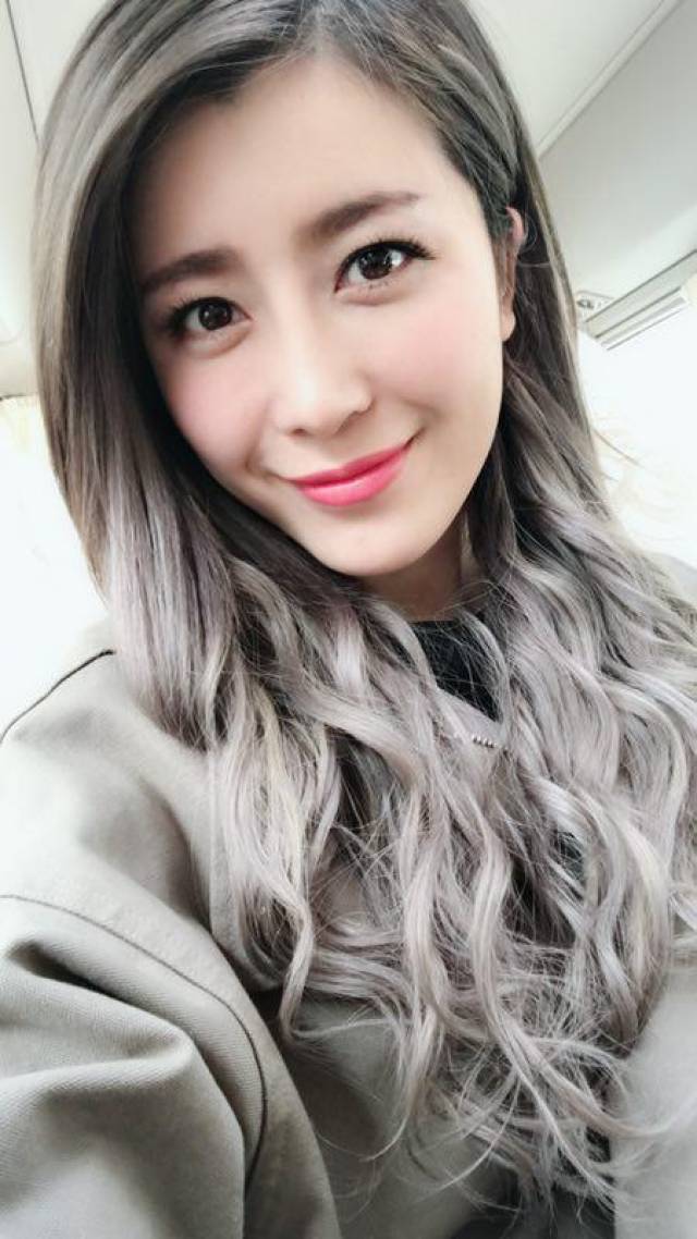 人气歌手桂莹莹新歌《从未忘记你》受万千年轻人热捧,走红全网!