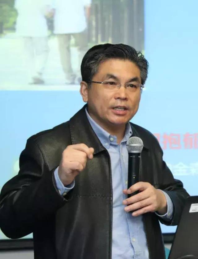 首都医科大学宣武医院功能神经外科副主任 胡永生