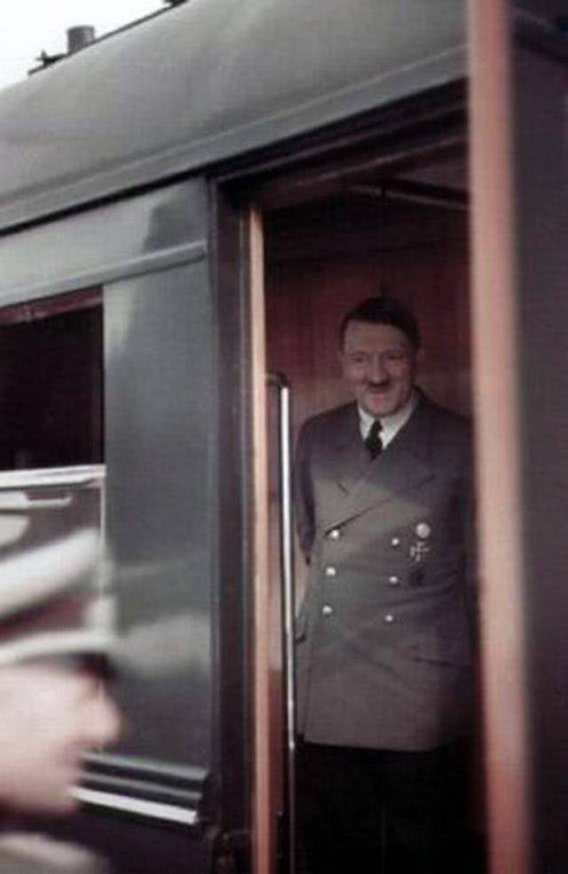 希特勒年轻照片早年图片