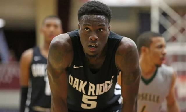 五星大前锋emmitt williams,被视为zion williamson的强劲对手 不久前