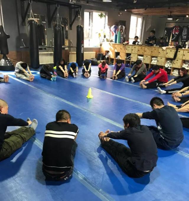 大连温拿&蓝天救援队之自由搏击小团体减脂课