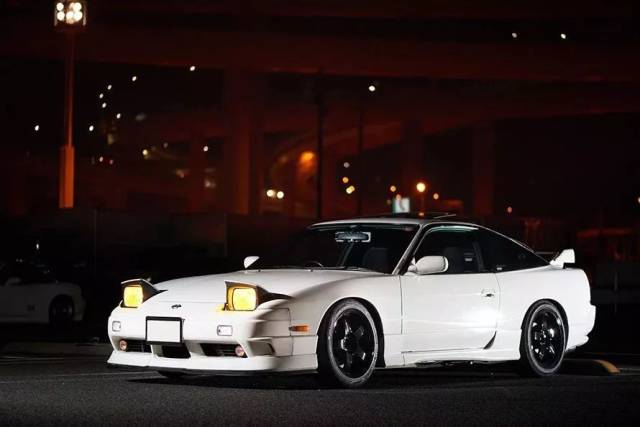 为了修好这台180sx,它把自己练成了修车工