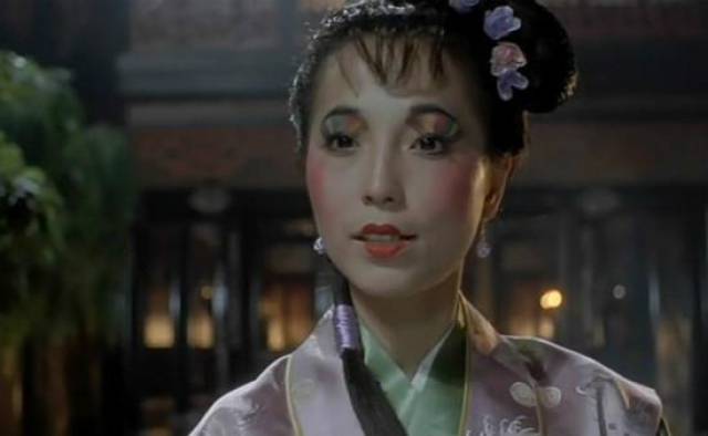 53岁吴君如和55岁苑琼丹，同是“丑女”，婚姻生活天差地别！_搜狐网