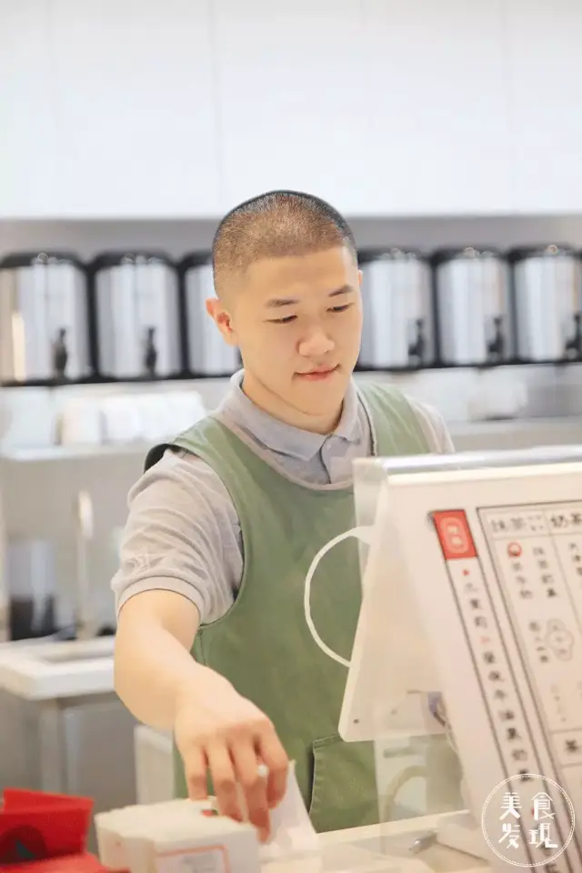 风靡抖音的奶茶小哥哥这里居然全都有?!小姐姐