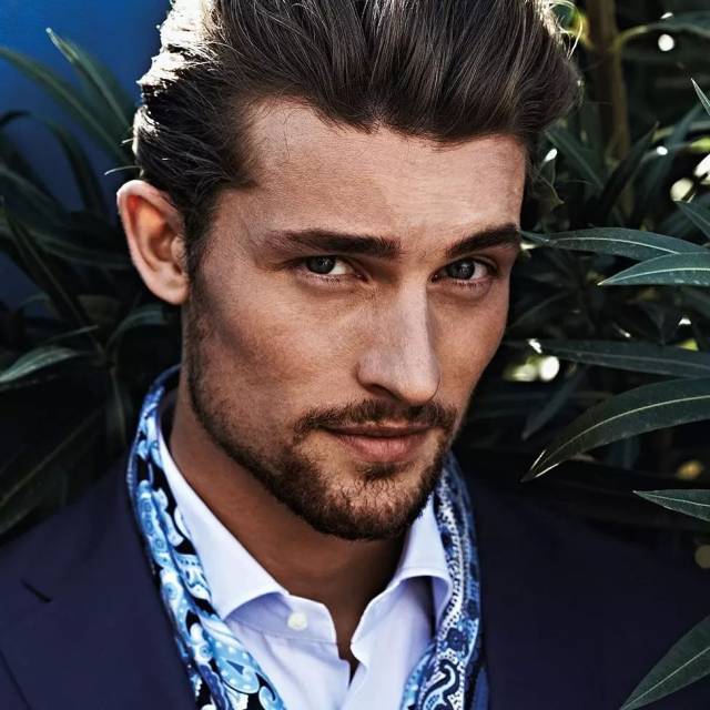 荷兰超模wouter peelen 被评为2018年全球最性感男模