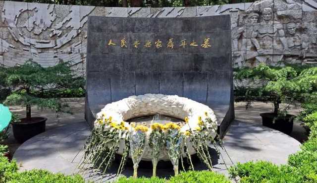 对于聂耳溺水的真相,到现在仍旧没有一个明确的说法,是自然溺水死亡的