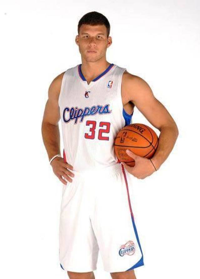 约翰·沃尔是天赋极佳的控卫,兼具身高,臂展,速度和弹跳;擅长造犯规