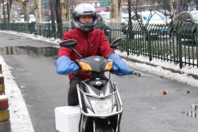 外卖小哥击败北大硕士、汽修小伙到天文台工作