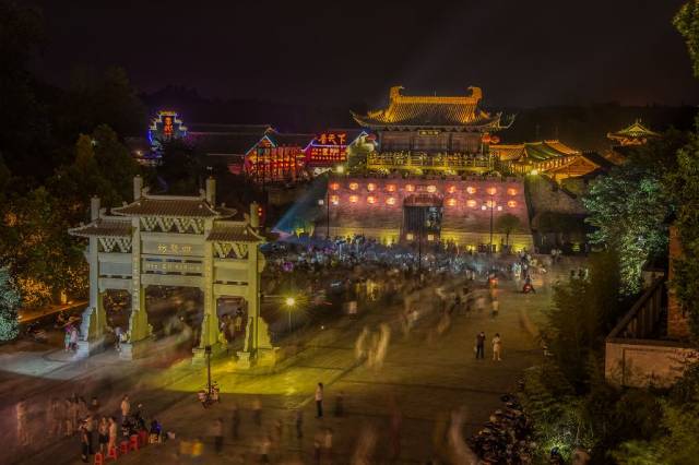 赣州郁孤台夜景,赣州郁台客家大院,赣州八镜台(第2页)_大山谷图库