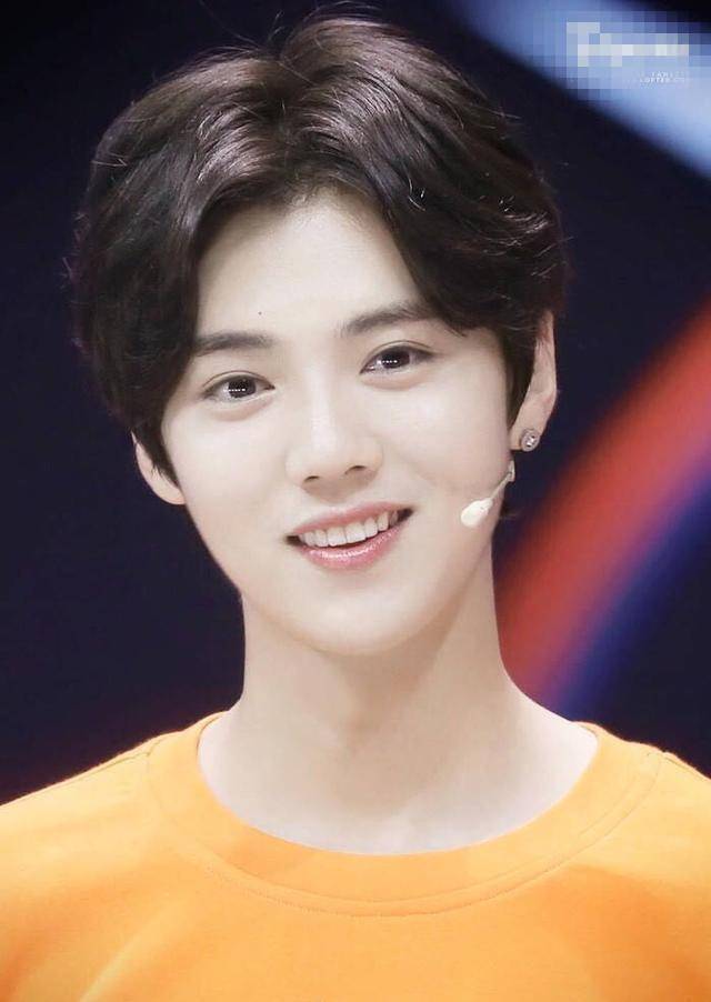 笑起来好看的六大男星,杨洋排末尾,王俊凯第三,第一名实至名归_手机