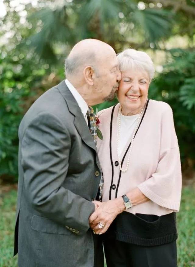 白头夫妻,珠宝不离