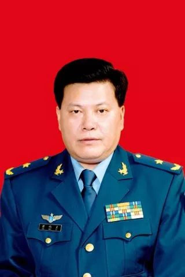 空军装备部部长李凡图片